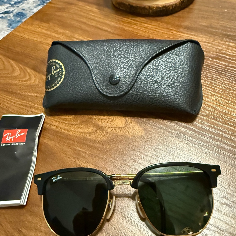 Ray-Ban Black sunglasses with case